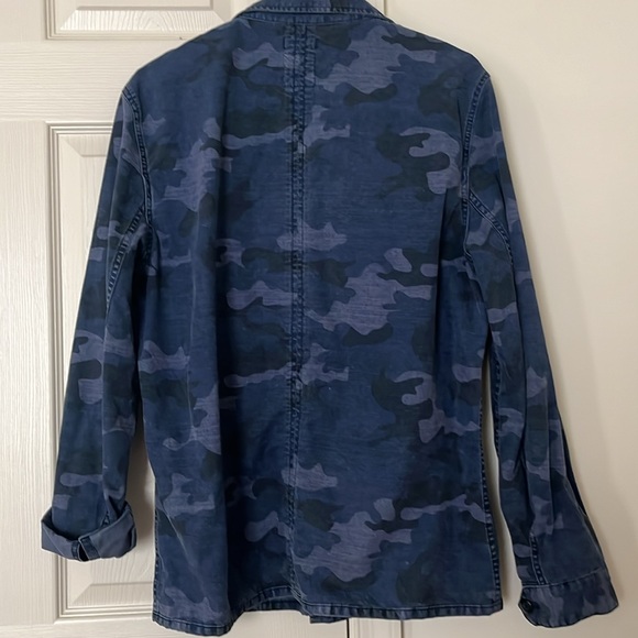 Gap navy blue Camo Shaket - Picture 3 of 3